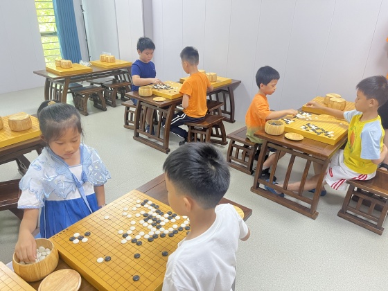 周日基礎(chǔ)班日常對弈，只聞落子聲_副本.jpg
